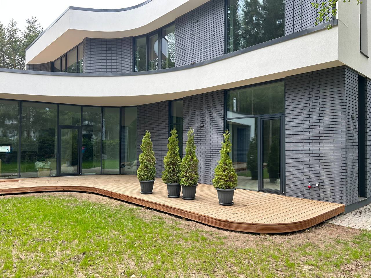 Kaarja fassaadiga unikaalprojekt
